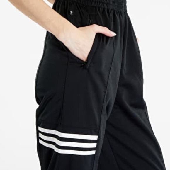 Adidas Originals RARE Black/White “Dungarees” Overalls Size XL New With Tags! - Picture 3 of 15